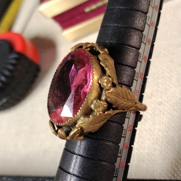Jewelry - Antique Pink Stone Ring Size 6